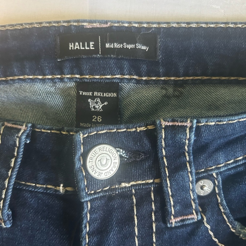 NWOT Halle mid rise super skinny true religions.
